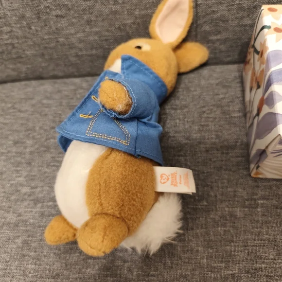 Ty Peter Rabbit Stuffed Bunny - Picture 4 of 5